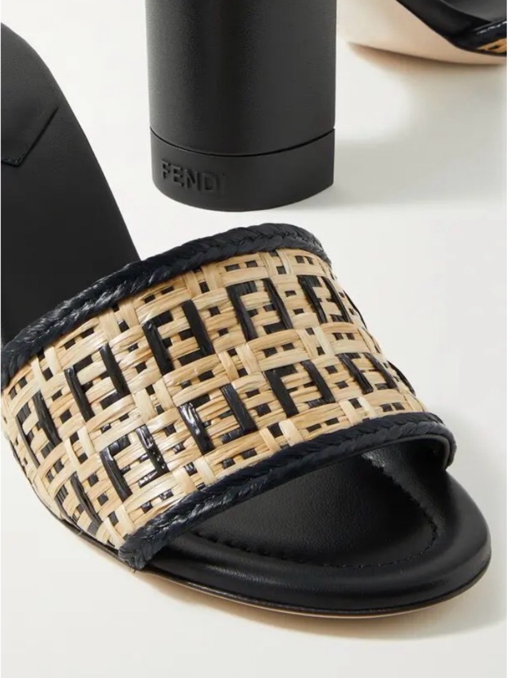 🖤Fendi Black & Natural Woven Raffia Slide Sandals